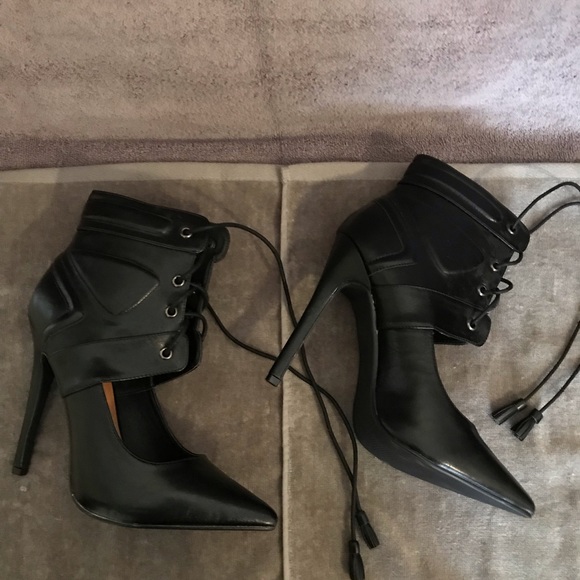 Boots - Picture 6 of 6